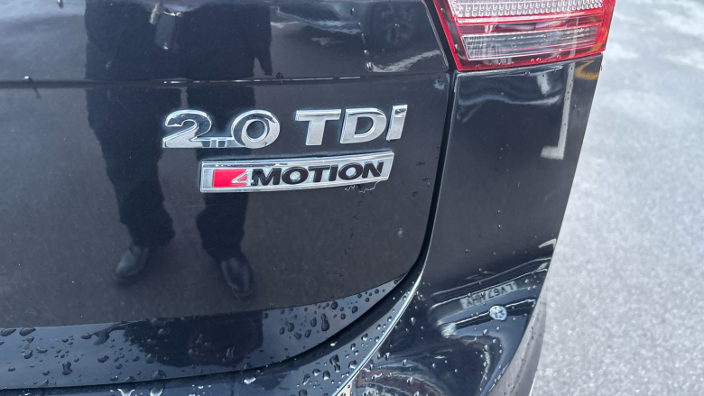 Volkswagen Tiguan 2.0 TDi 150 4Motion R-Line 5dr DSG Diesel Estate